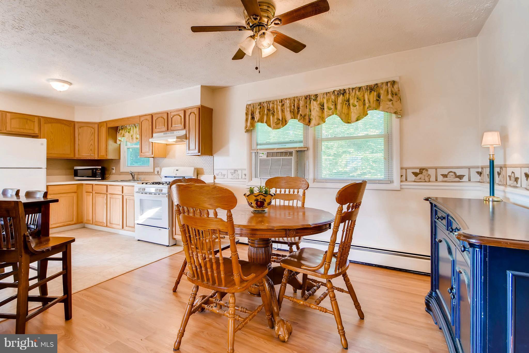 5206 West Heaps Road Pylesville, MD 21132 - Photo 6 of 28 Dining Room
