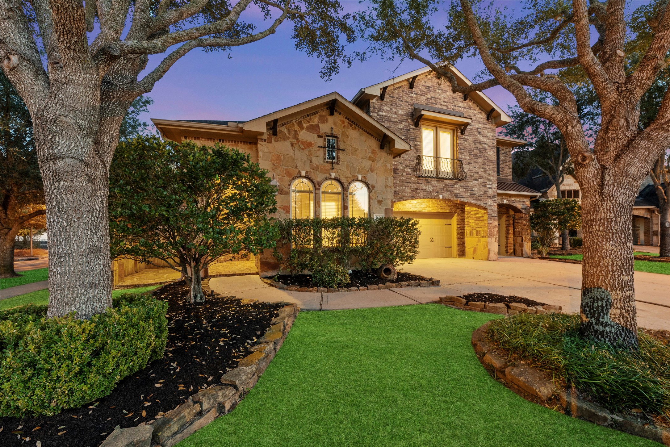 Welcome to this beautifully maintained 4-bed 3.5 bath home nestled in the highly sought-after community of Cross Creek Ranch. Designed for both everyday comfort and effortless entertaining, this spacious residence offers an ideal blend of functionality, warmth, and outdoor​​‌​​​​‌​​‌‌​‌‌​​‌​​​​‌​​​‌‌​‌‌‌ living.