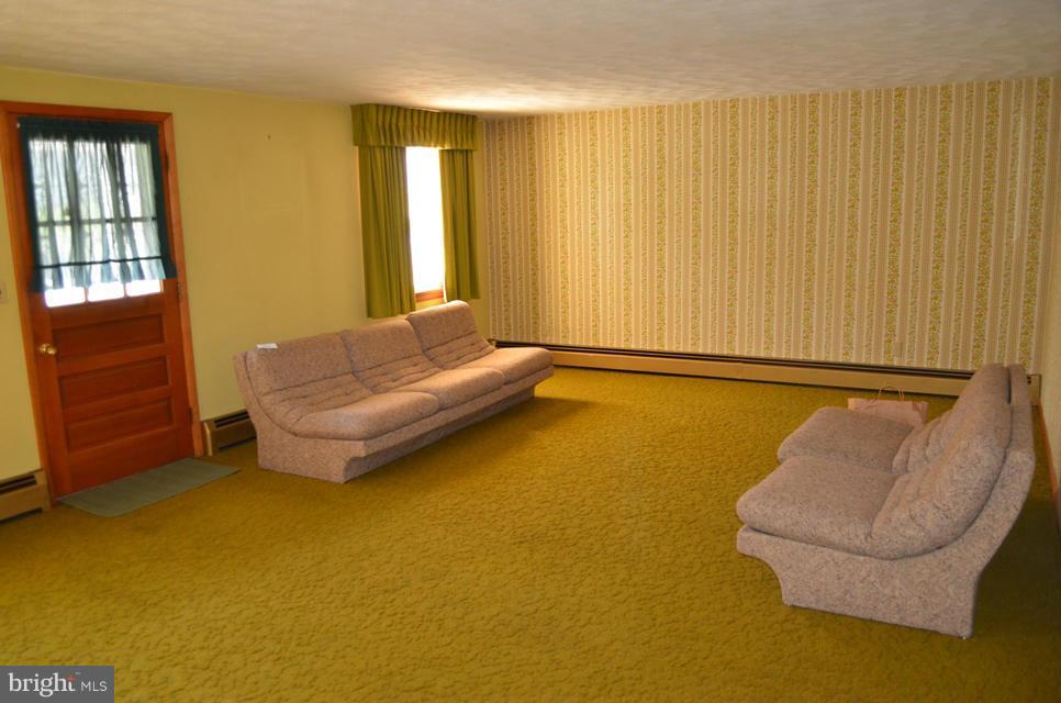 1530 Freeland Road Freeland, MD 21053 - Photo 4 of 30 Living Room