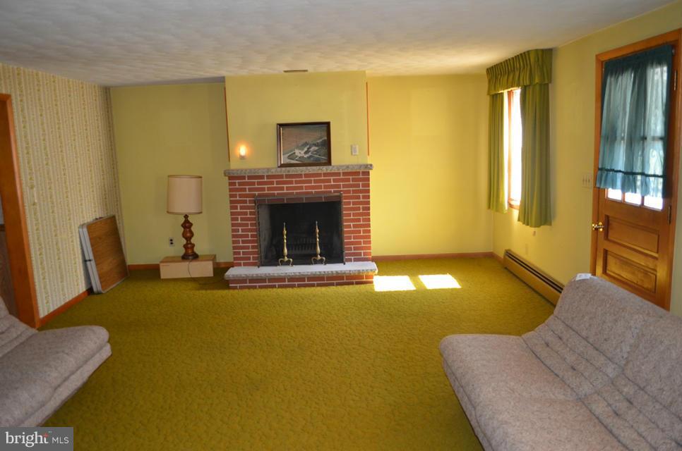 1530 Freeland Road Freeland, MD 21053 - Photo 5 of 30 Living Room