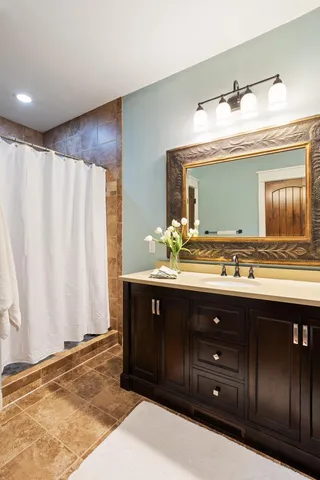 $1,100,000 | 5100 Greenwood Circle, Greenwood, MN 55331