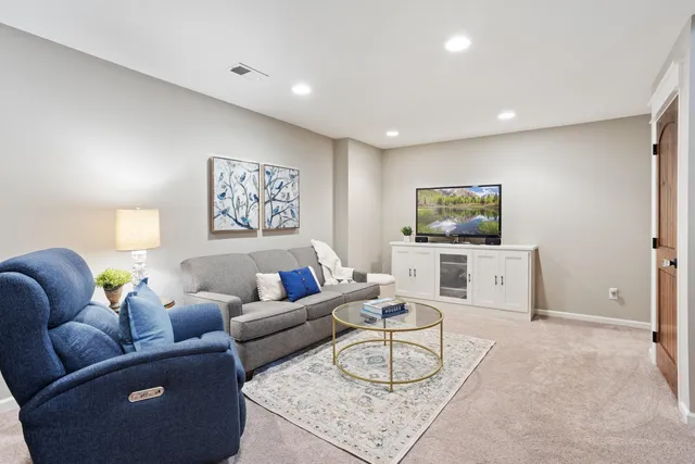 $1,100,000 | 5100 Greenwood Circle, Greenwood, MN 55331