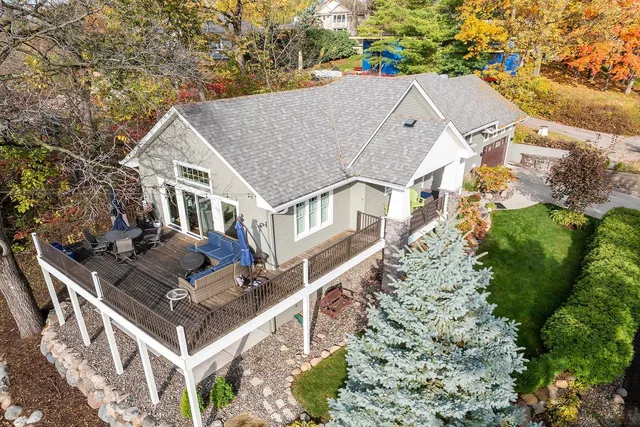 $1,100,000 | 5100 Greenwood Circle, Greenwood, MN 55331