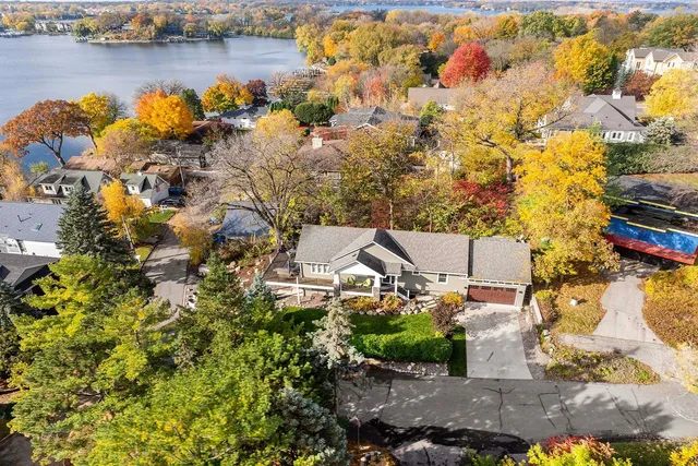 $1,100,000 | 5100 Greenwood Circle, Greenwood, MN 55331