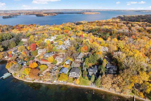 $1,100,000 | 5100 Greenwood Circle, Greenwood, MN 55331