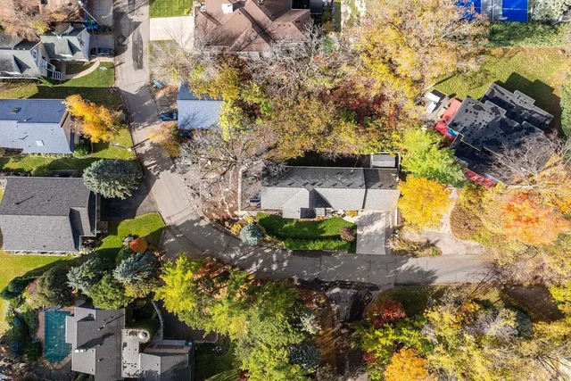 $1,100,000 | 5100 Greenwood Circle, Greenwood, MN 55331