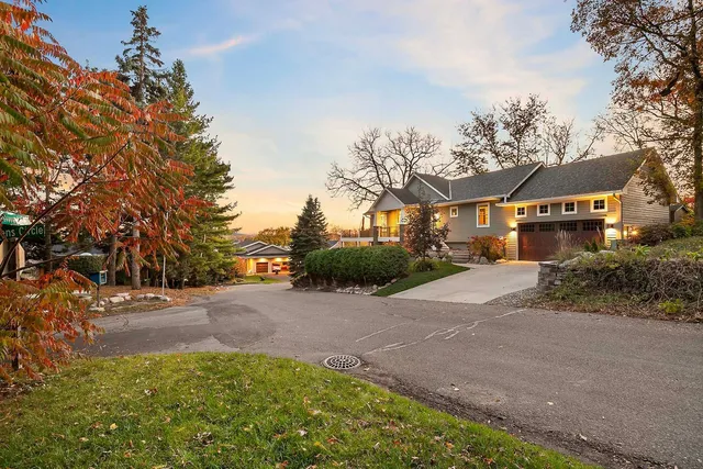 $1,100,000 | 5100 Greenwood Circle, Greenwood, MN 55331