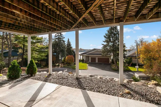 $1,100,000 | 5100 Greenwood Circle, Greenwood, MN 55331