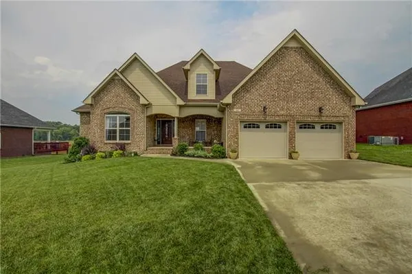 $2,300 | 141 Summer Terrace Lane, Clarksville, TN 37040