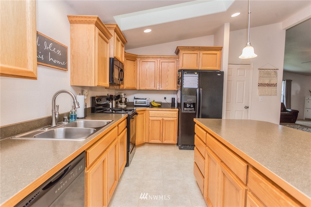 844 Polo Ridge Moses Lake, WA 98837 - Photo 5 of 17 Gallery Image 5
