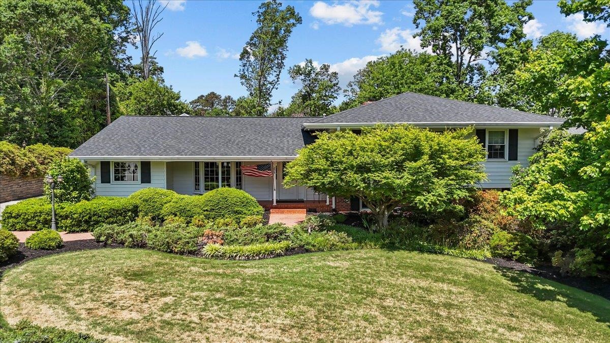 224 Sheffield Road Greer, SC 29651 - Photo 3 of 46