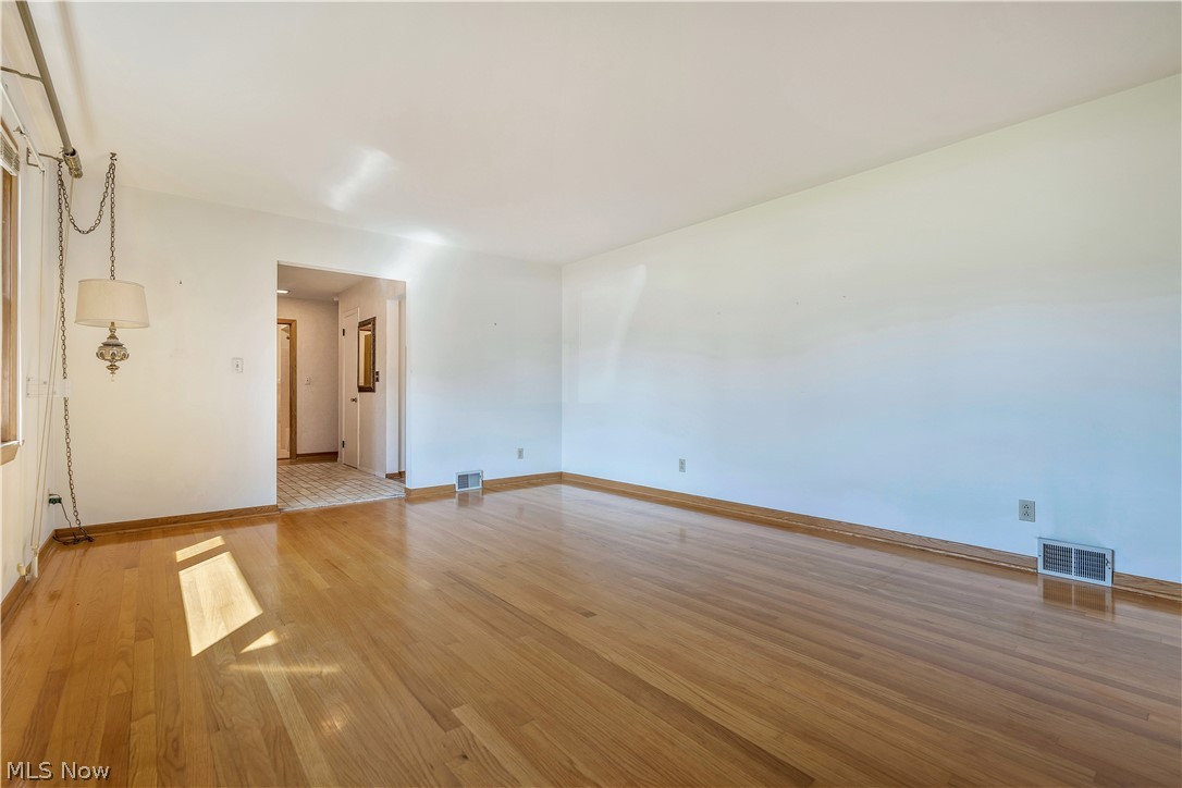 155 Moore Road Akron, OH 44319 - Photo 4 of 49