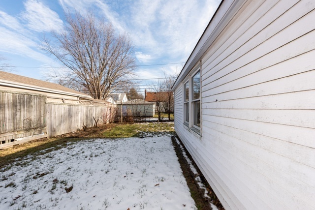 1111 Webster Lane Des Plaines, IL 60016 - Photo 20 of 25 a view of a backyard of a house