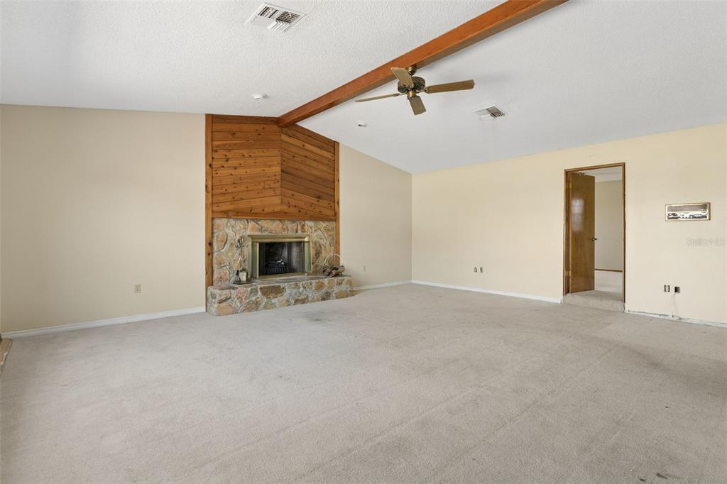 10200 Sunburst Court Spring Hill, FL 34608 - Photo 8 of 39