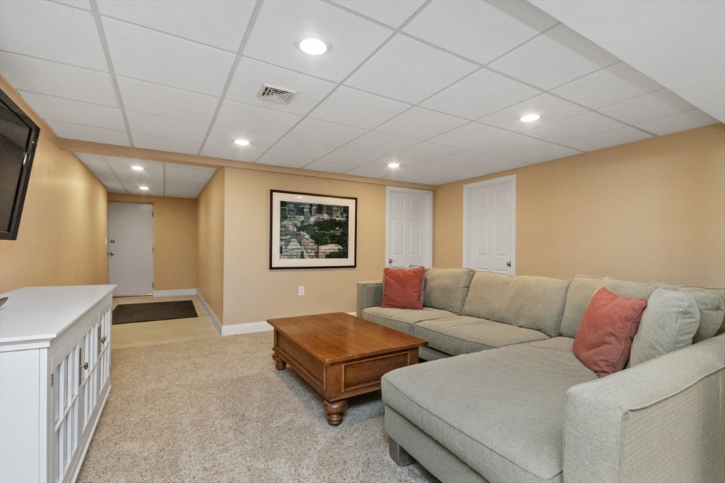 159 Oxbow Road Needham, MA 02492 - Photo 24 of 32 Gallery Image 24