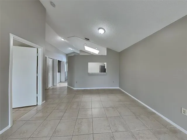 $1,899 | 4210 38th Street West, Bradenton, FL 34205