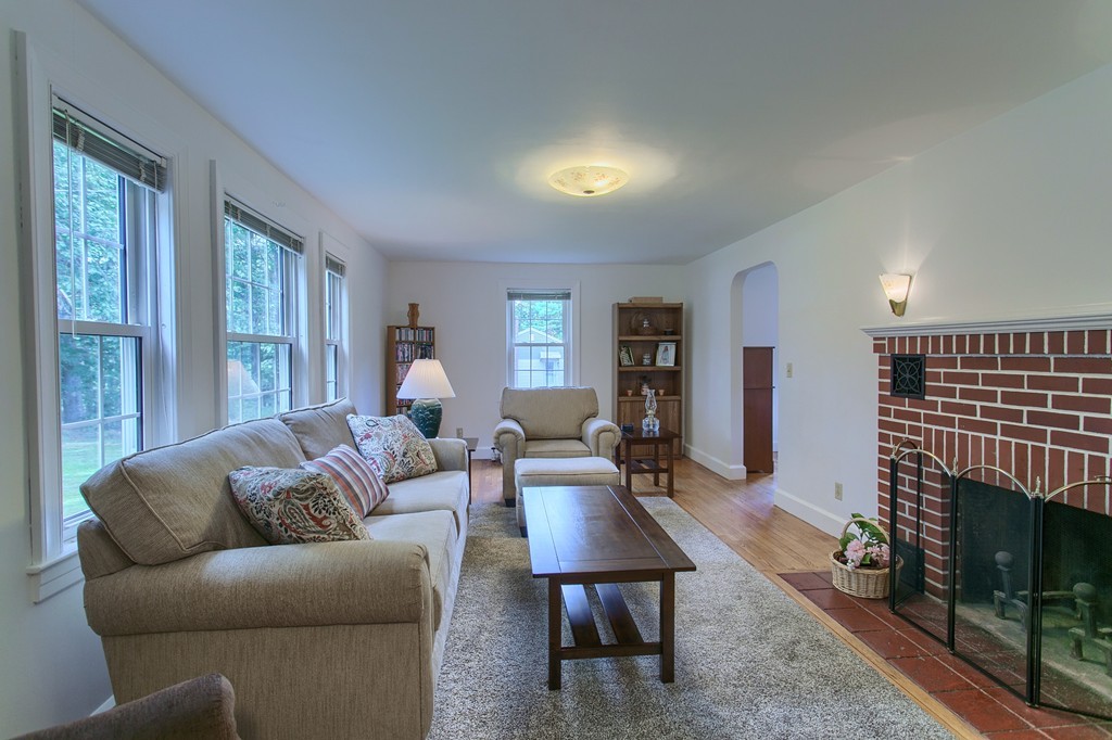 54 Pitcherville Road Hubbardston, MA 01452 - Photo 9 of 28 Gallery Image 9