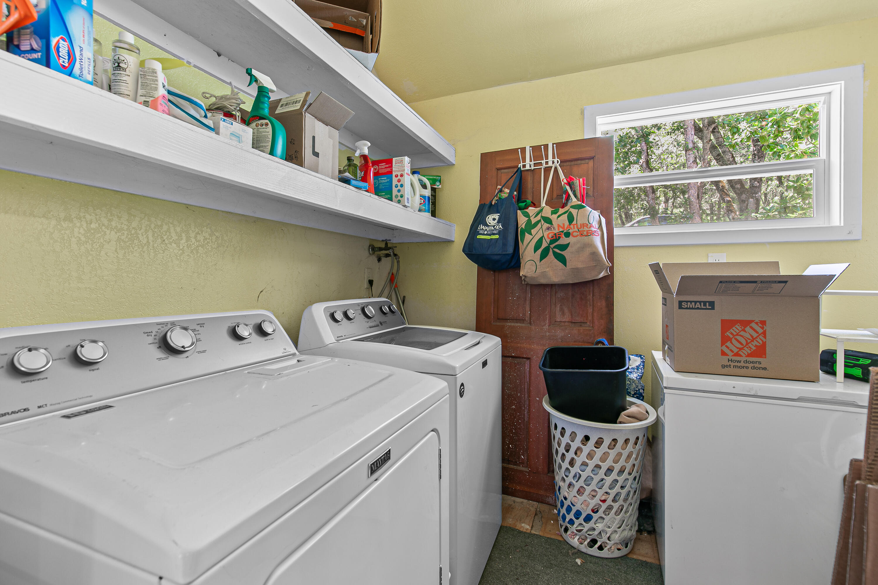 4780 Andrews Road Medford, OR 97501 - Photo 29 of 47 Laundry Area
