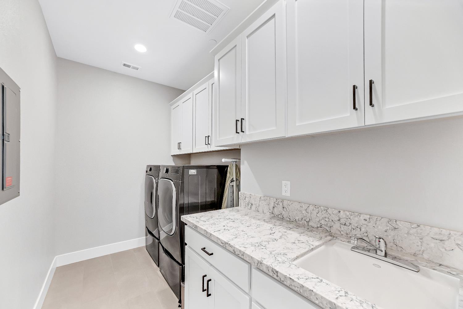 2947 Laredo Drive Rocklin, CA 95765 - Photo 35 of 65