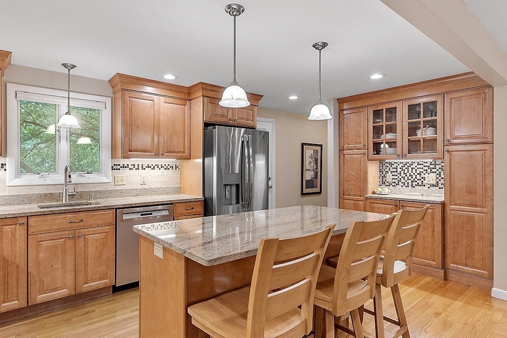 62 Patten Road Westford, MA 01886 - Photo 3 of 42 Gallery Image 3