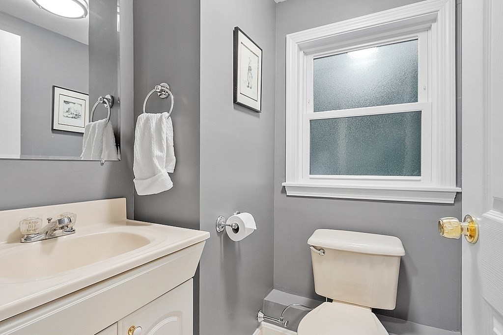 62 Patten Road Westford, MA 01886 - Photo 32 of 42 Gallery Image 32