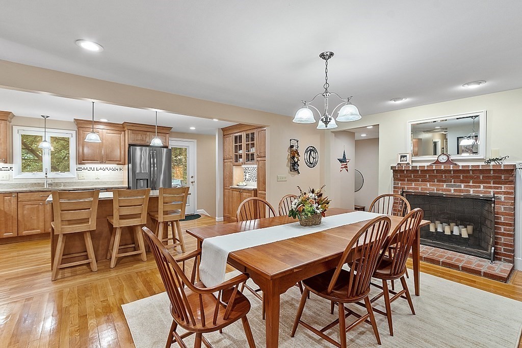 62 Patten Road Westford, MA 01886 - Photo 4 of 42 Gallery Image 4