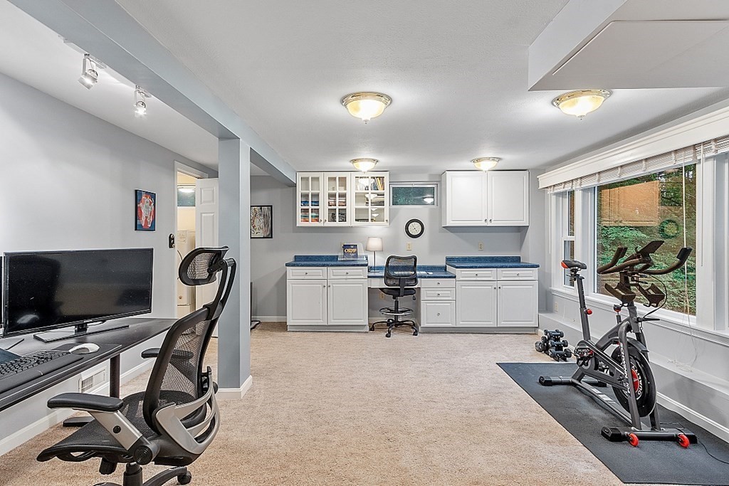 62 Patten Road Westford, MA 01886 - Photo 7 of 42 Gallery Image 7