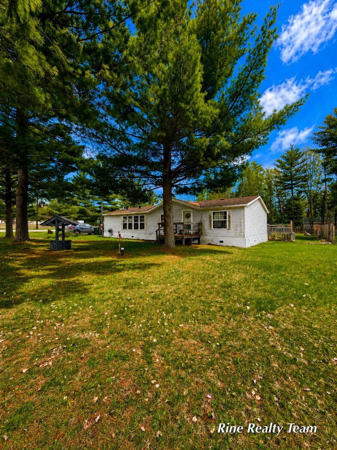1994 East Stockwell Road Harrison, MI 48625 - Photo 2 of 41 9951BC3A-3F29-483F-A9B6-696D905F87DD