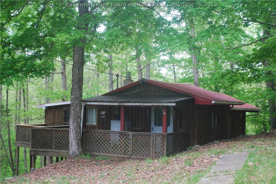 185 Cornstalk Road Southside, WV 25187 - Photo 1 of 13 Gallery Image 1