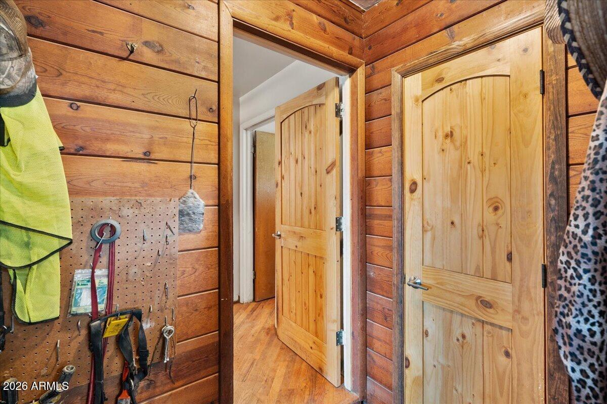 1226 West Peterson Road Camp Verde, AZ 86322 - Photo 12 of 46 23-Hallway