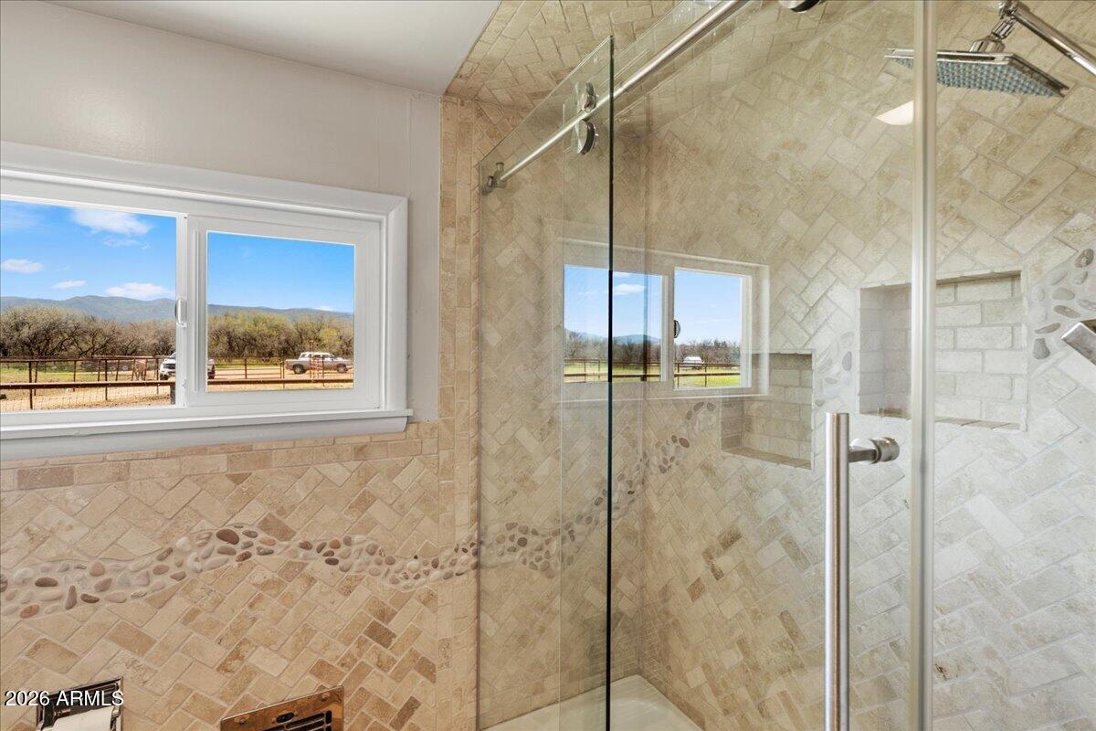 1226 West Peterson Road Camp Verde, AZ 86322 - Photo 16 of 46 19-Bathroom Shower
