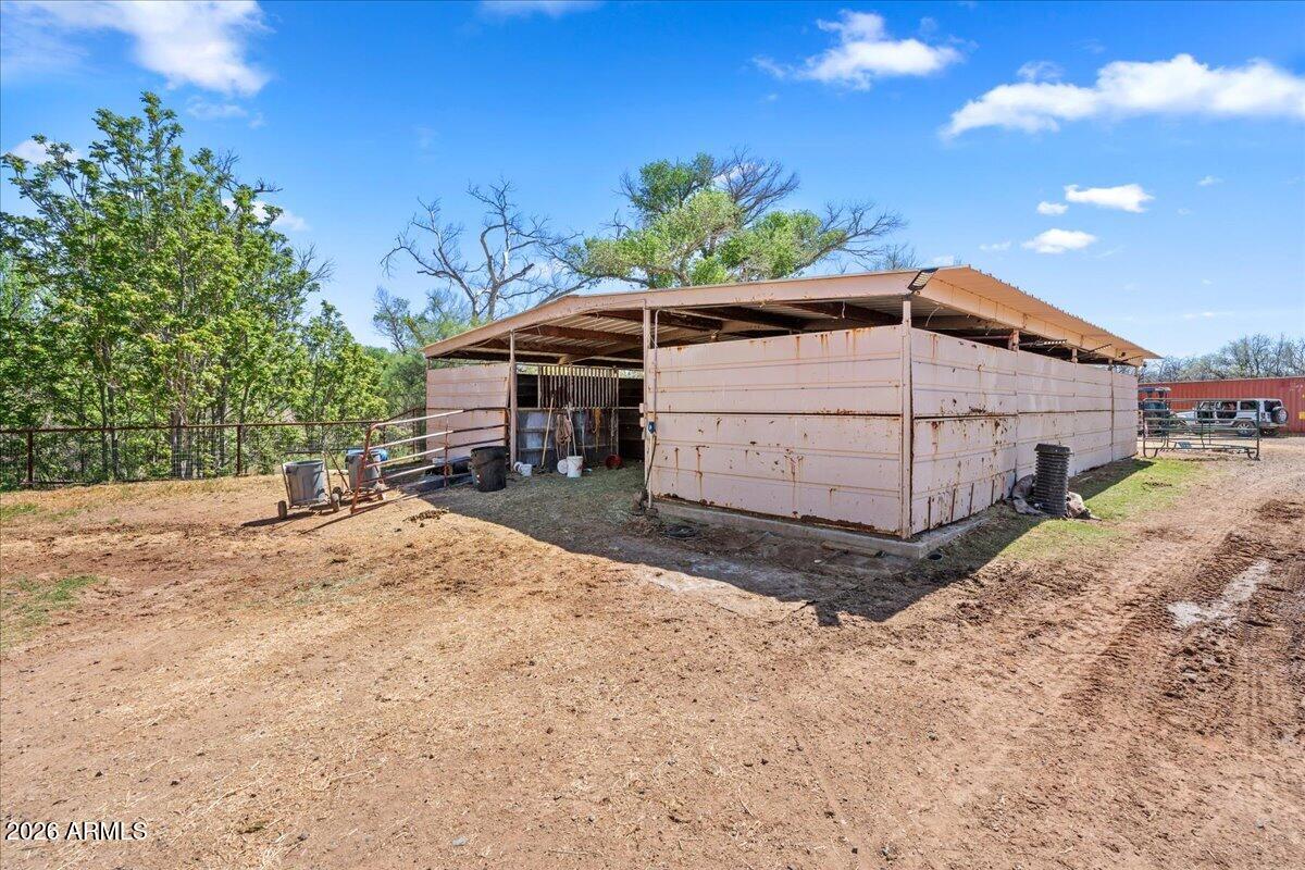 1226 West Peterson Road Camp Verde, AZ 86322 - Photo 32 of 46 32-Barn