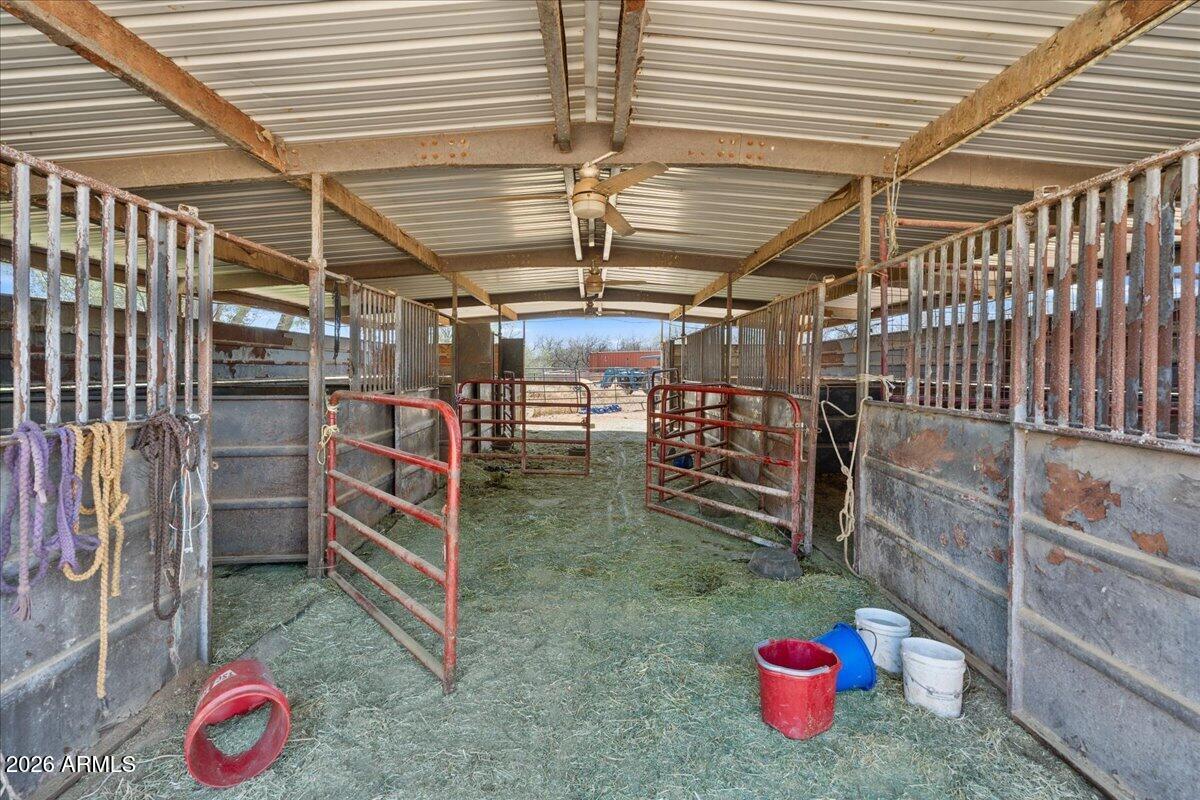 1226 West Peterson Road Camp Verde, AZ 86322 - Photo 33 of 46 33-Stables