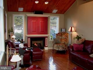 796 State Road West Grove, PA 19390 - Photo 3 of 6 Gallery Image 3