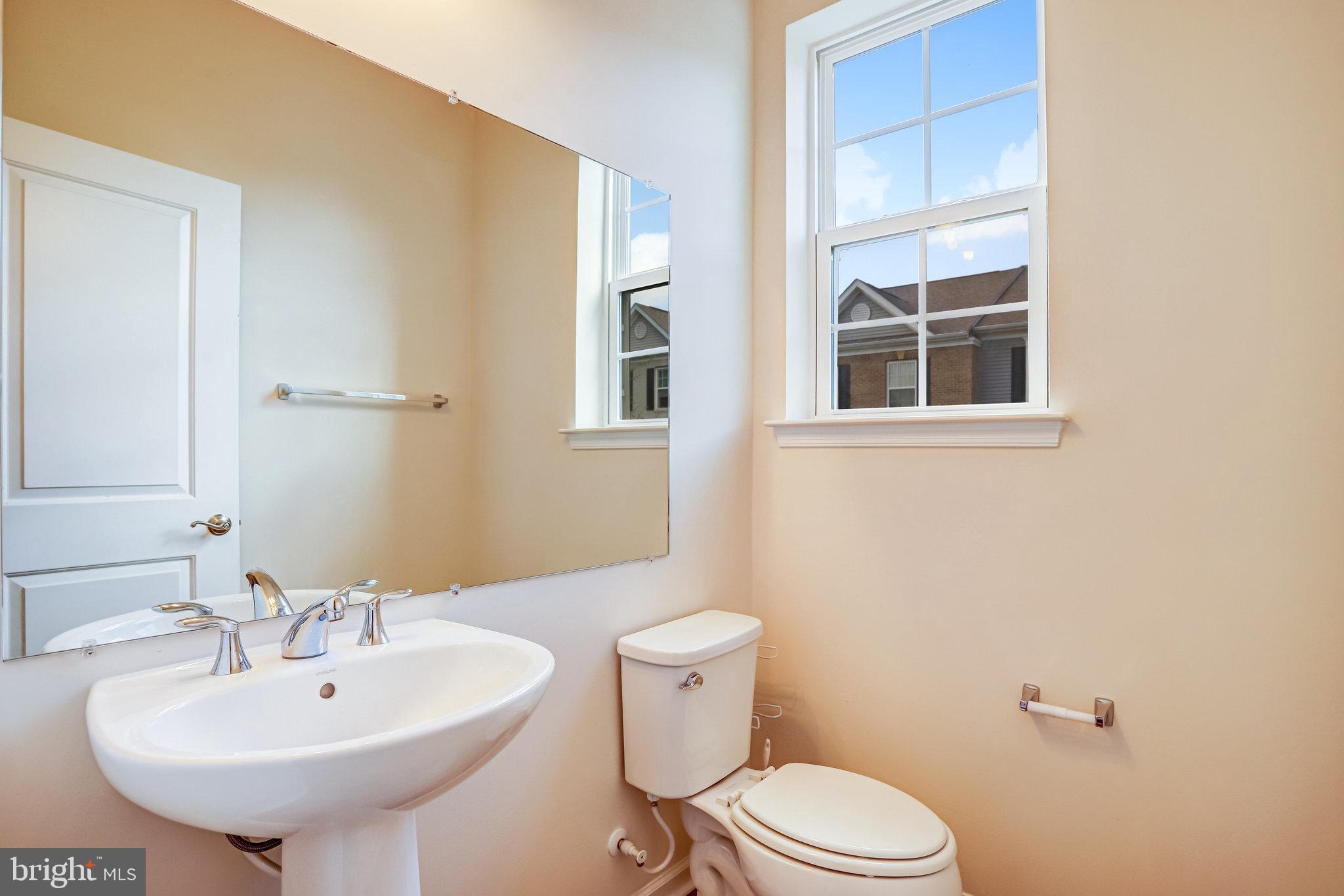 2908 Pinebrook Road Landover, MD 20785 - Photo 31 of 48