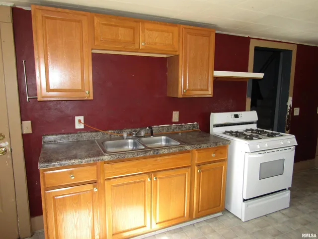 $25,000 | 643 East Polk Street, Cuba, IL 61427