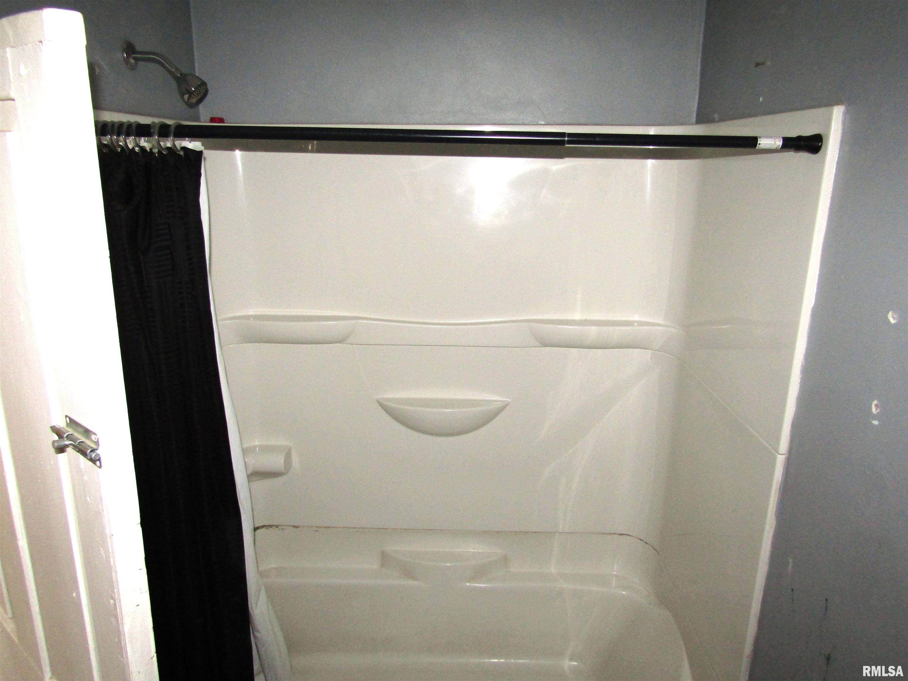 643 East Polk Street Cuba, IL 61427 - Photo 15 of 32