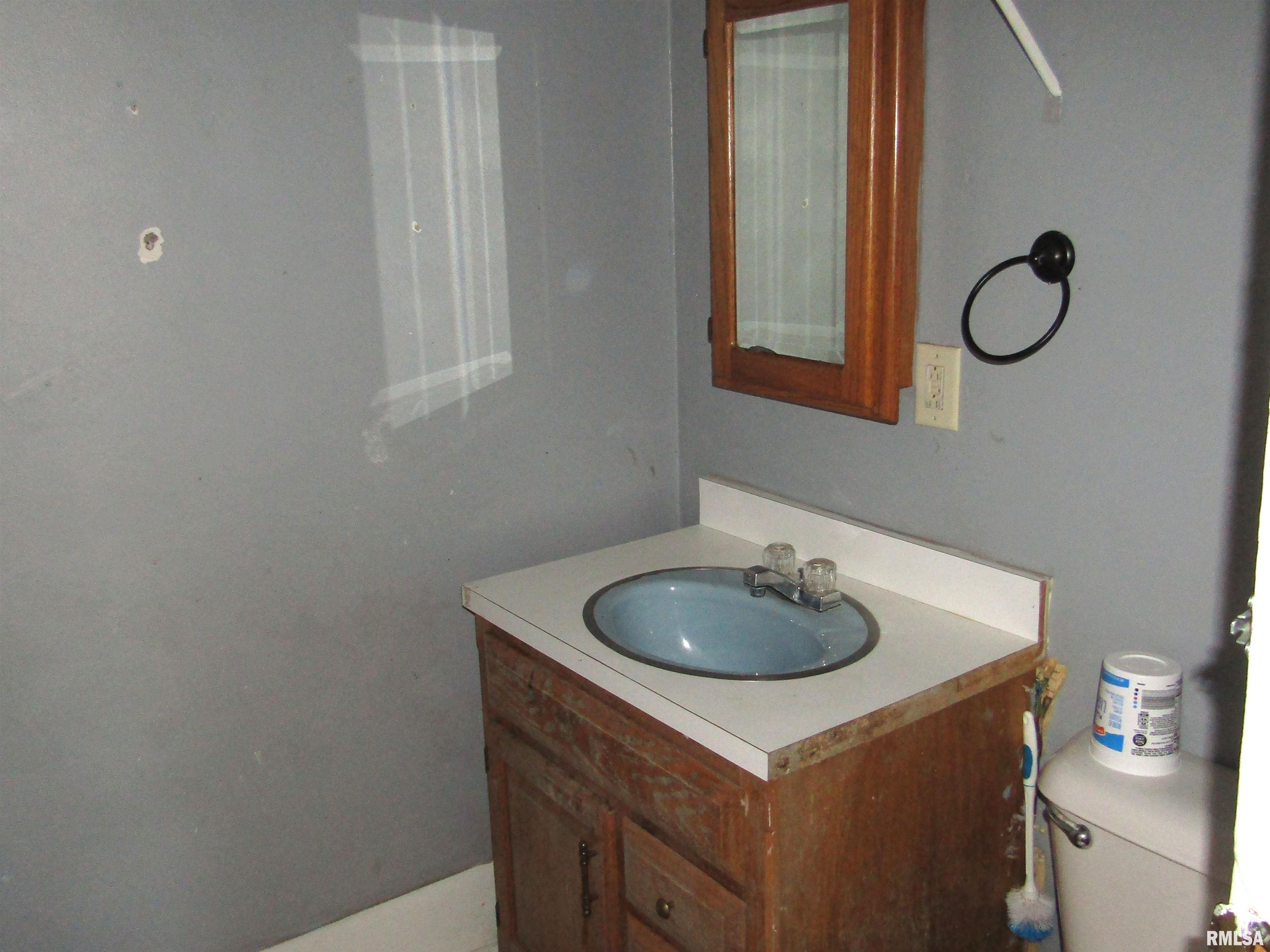 643 East Polk Street Cuba, IL 61427 - Photo 16 of 32