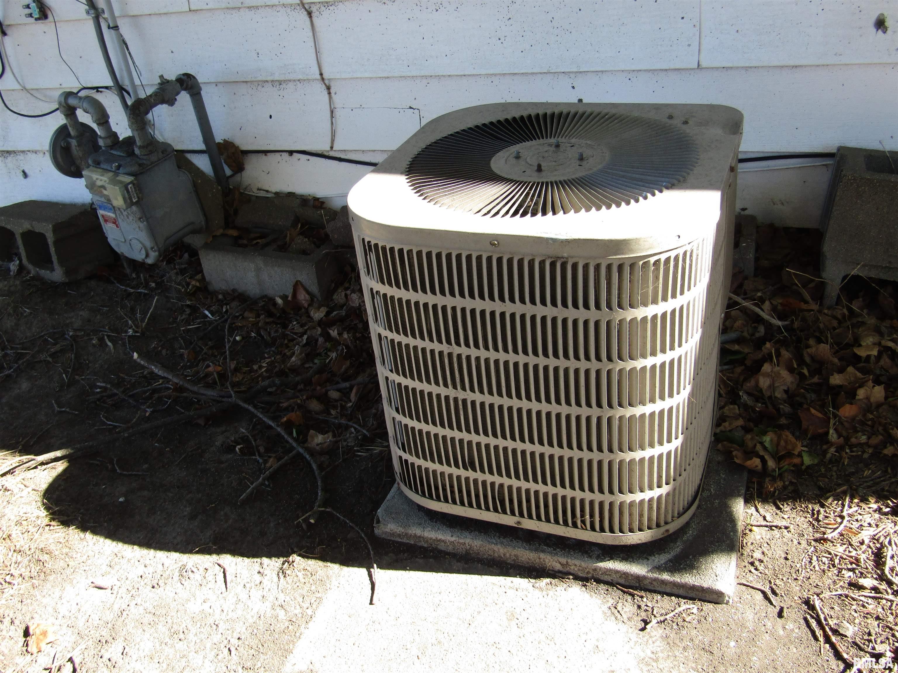 643 East Polk Street Cuba, IL 61427 - Photo 32 of 32