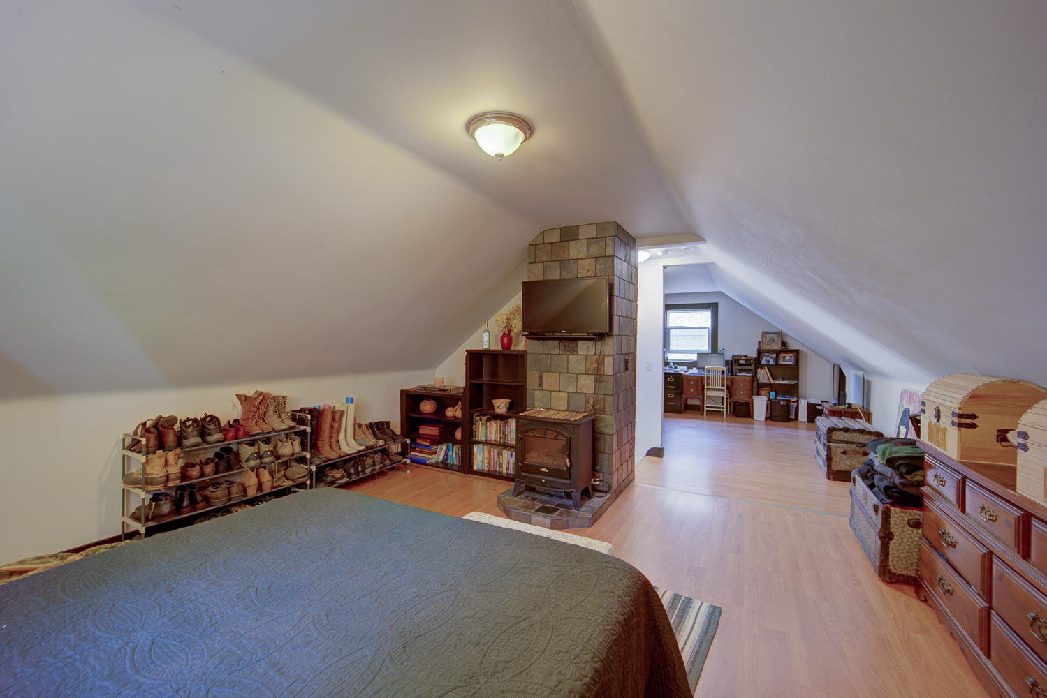 186 Hales Hill Road Brooklin, ME 04616 - Photo 14 of 26 Bedroom 2