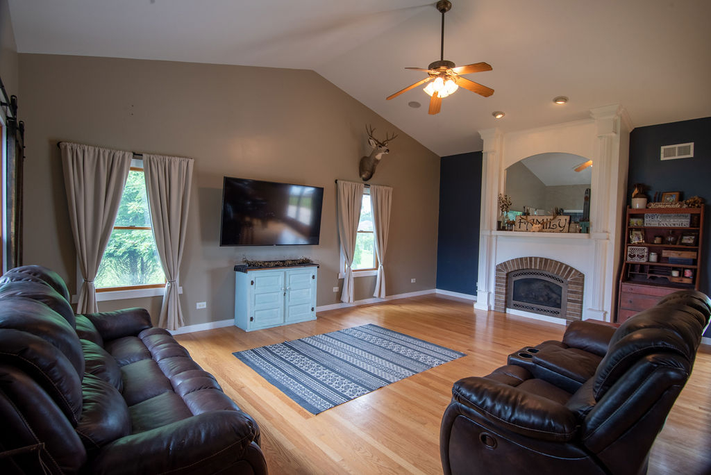 8709 South Rood Road Kingston, IL 60145 - Photo 6 of 25