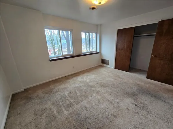 $775 | 210 5th Avenue, Unit 16, Elizabeth, PA 15037