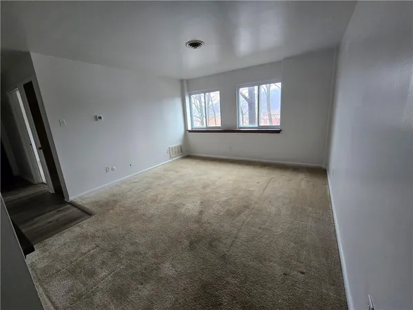 $775 | 210 5th Avenue, Unit 16, Elizabeth, PA 15037