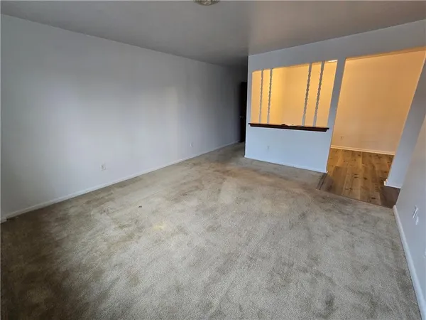 $775 | 210 5th Avenue, Unit 16, Elizabeth, PA 15037