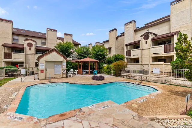 a house view with a sitting space and sitting space