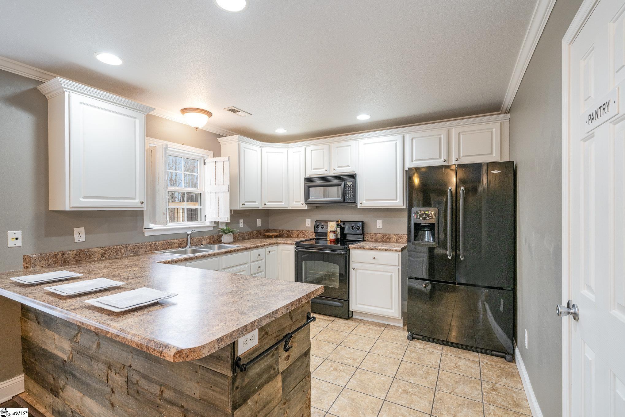 106 Packridge Road Taylors, SC 29687 - Photo 11 of 31