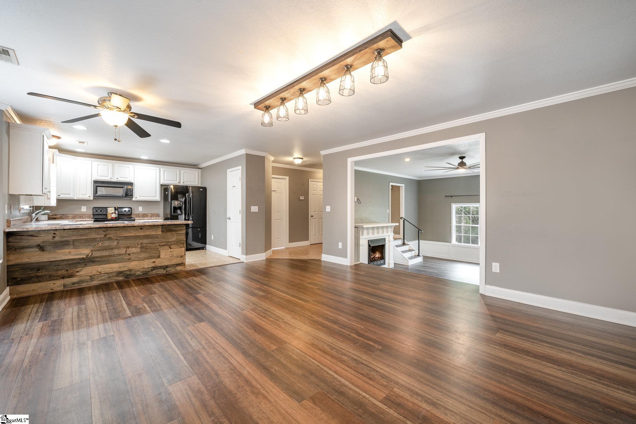 106 Packridge Road Taylors, SC 29687 - Photo 8 of 31