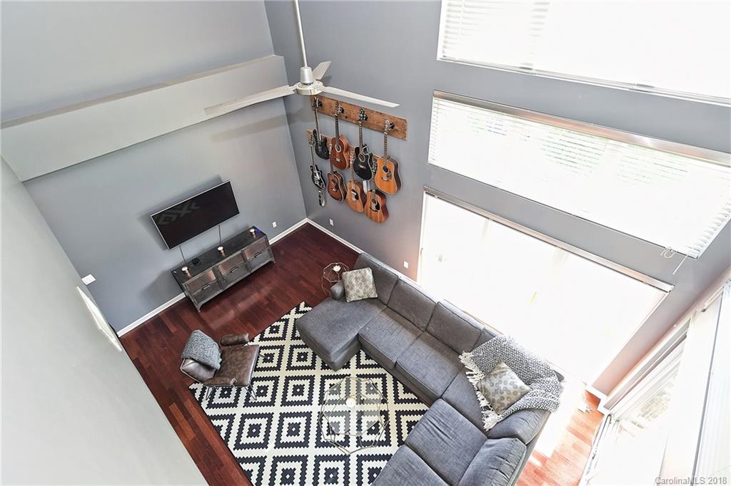 609 Raphael Place Charlotte, NC 28205 - Photo 13 of 36 a view of a livingroom with furniture