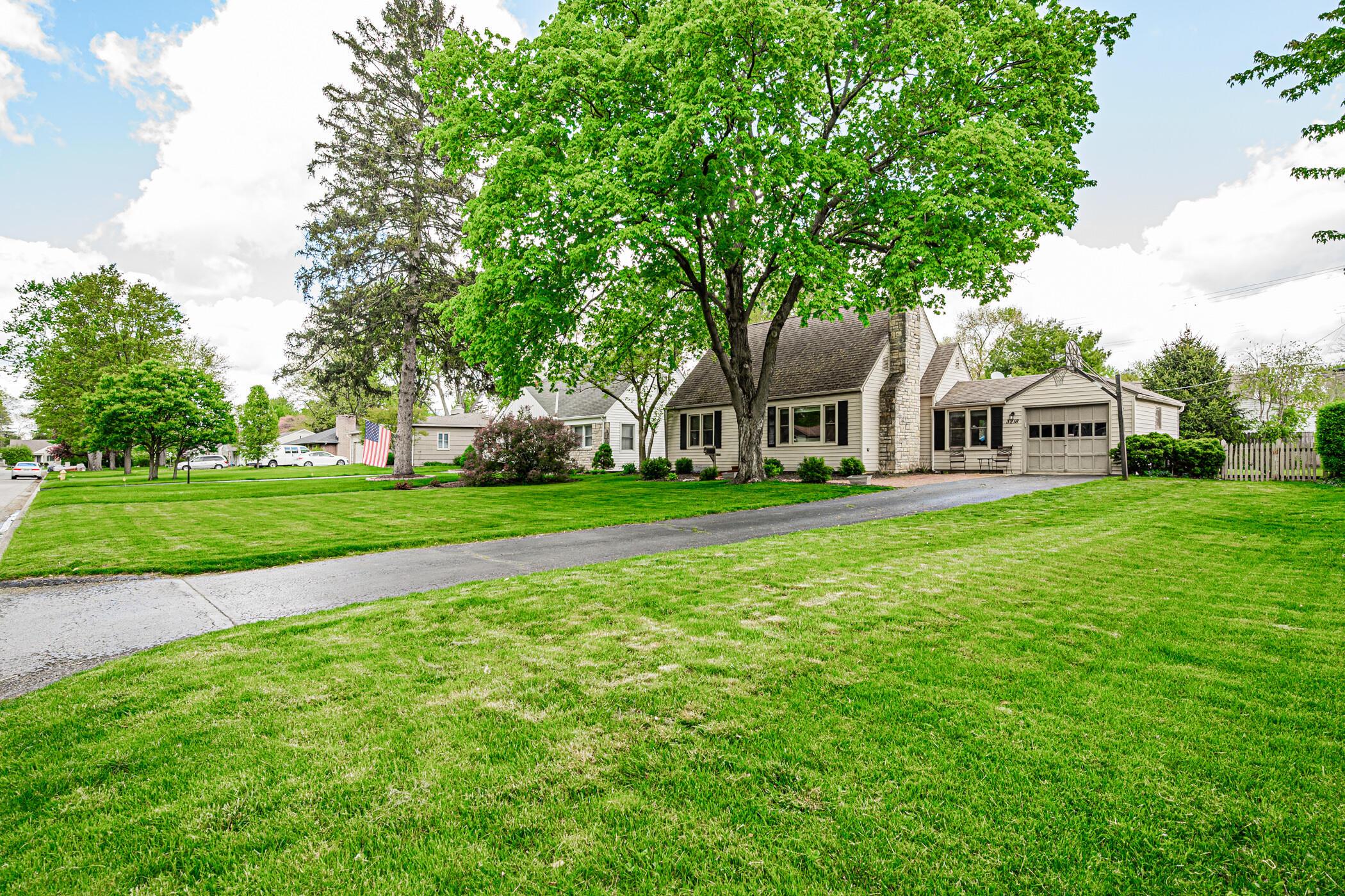 3218 Ainwick Road Columbus, OH 43221 - Photo 39 of 45 Front