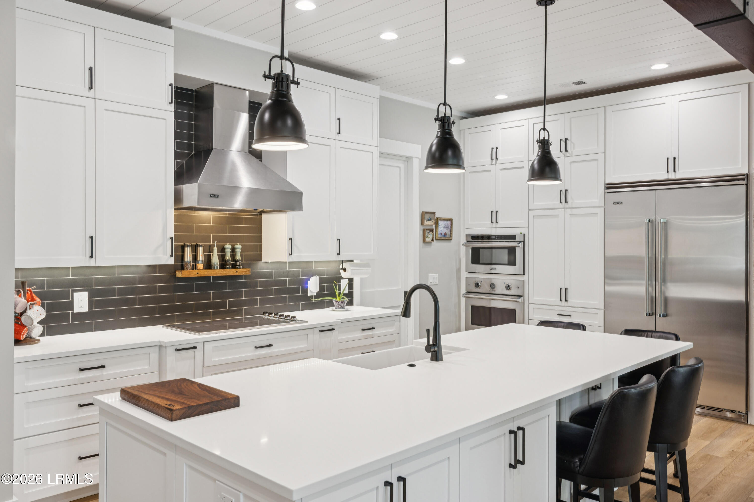 219 Jonesville Road Hilton Head Island, SC 29926 - Photo 14 of 72 217JonesvilleRd-IslandHouseMedia-0042